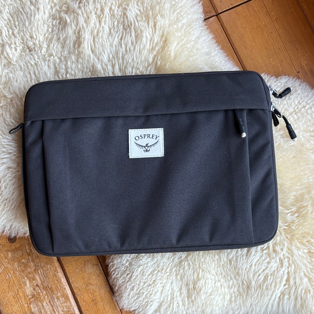 OSPREY Black Laptop Sleeve Carry Pouch